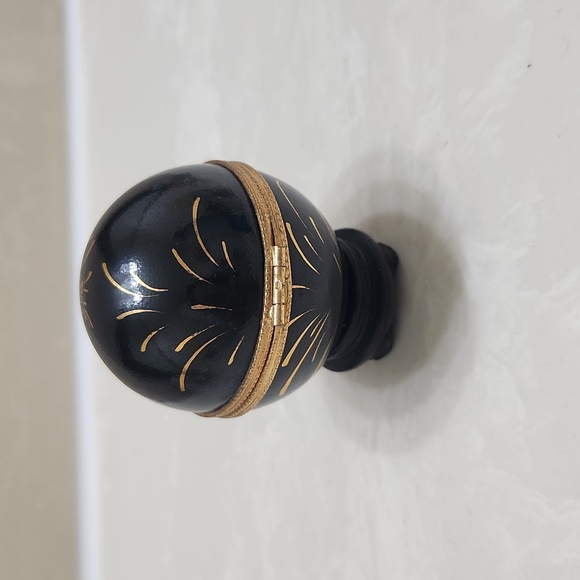 Times Square 2000, Les Ateliers de LIMOGES FRANCE, Black Decorative Egg, Ball - Picture 3 of 13